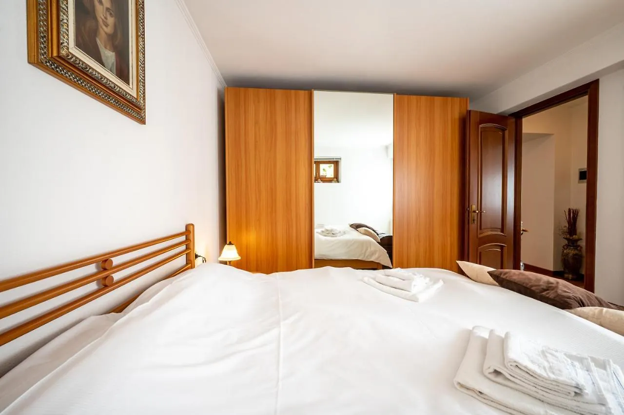 Apartment With Bicycle Storage In Dongo - Larihome A24 Италия