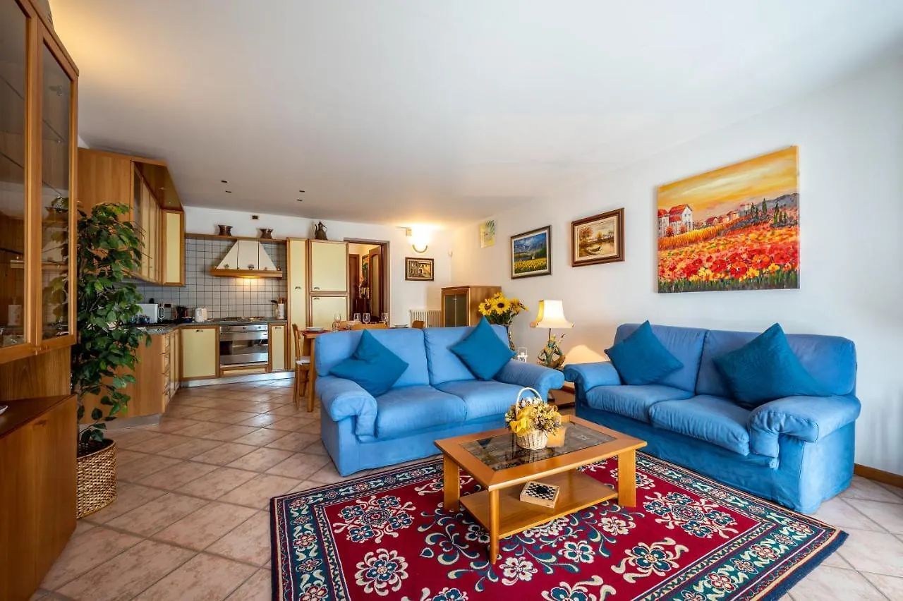 Kontakt z Apartment With Bicycle Storage In Dongo - Larihome A24